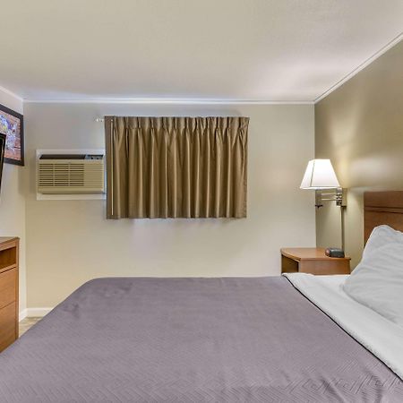 Econo Lodge Bellefonte I-99 Экстерьер фото
