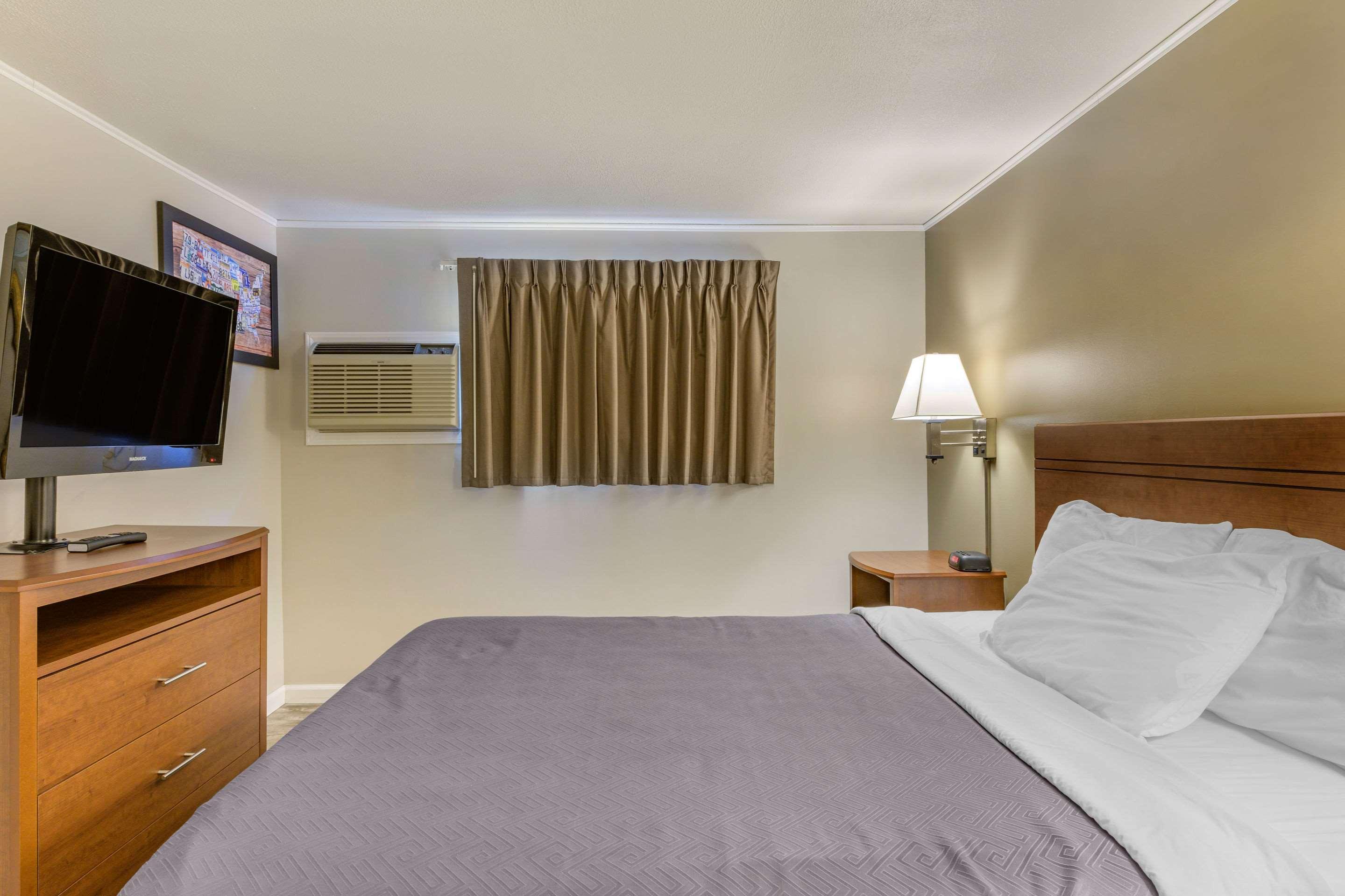 Econo Lodge Bellefonte I-99 Экстерьер фото