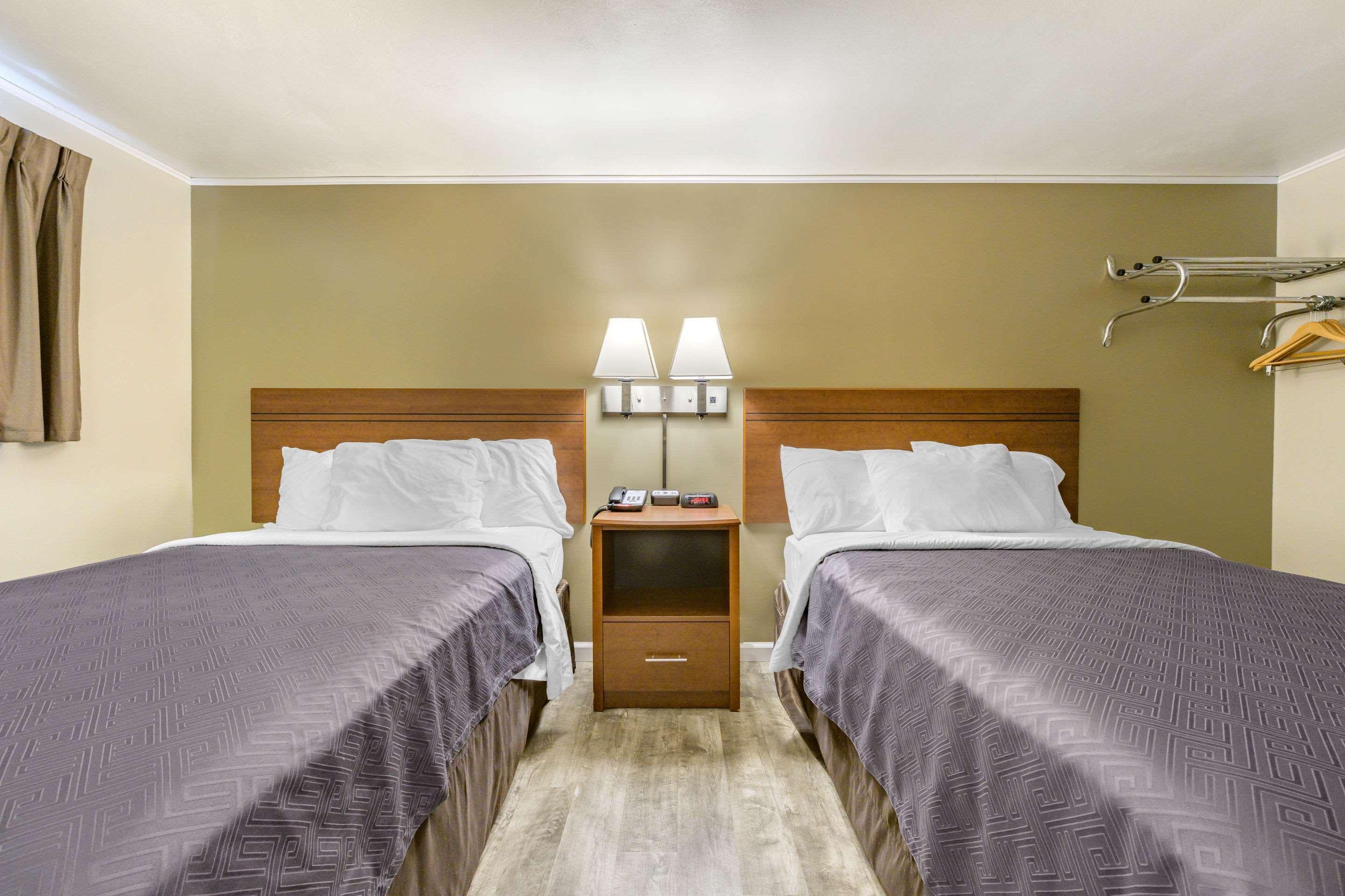 Econo Lodge Bellefonte I-99 Экстерьер фото